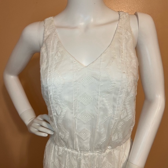 GAP Knee Length Sheer w/ Lining Geometric Pattern Dress - Picture 4 of 11